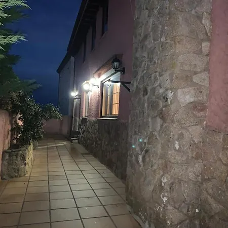 La Casona Del Enebral شاليه *